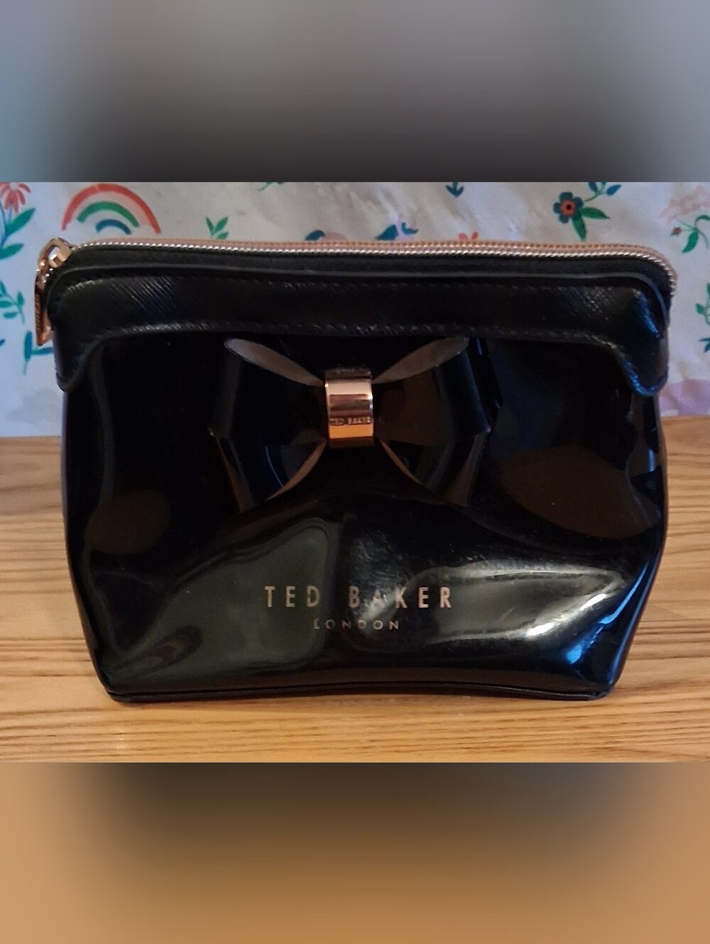 EUC Ted Baker Aimee Black Vegan Patent Bow Cosmetic Beauty Makeup Travel Bag